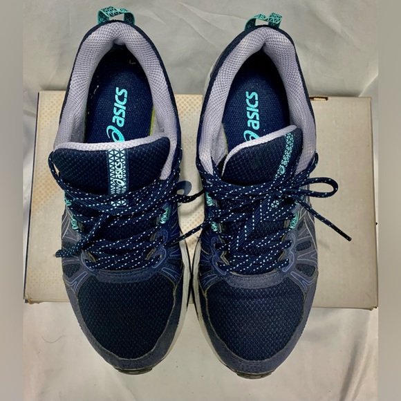 Asics Shoes - GEL-VENTURE 7 performance trail
running shoe by ASICS. Woman’s Size 7.5